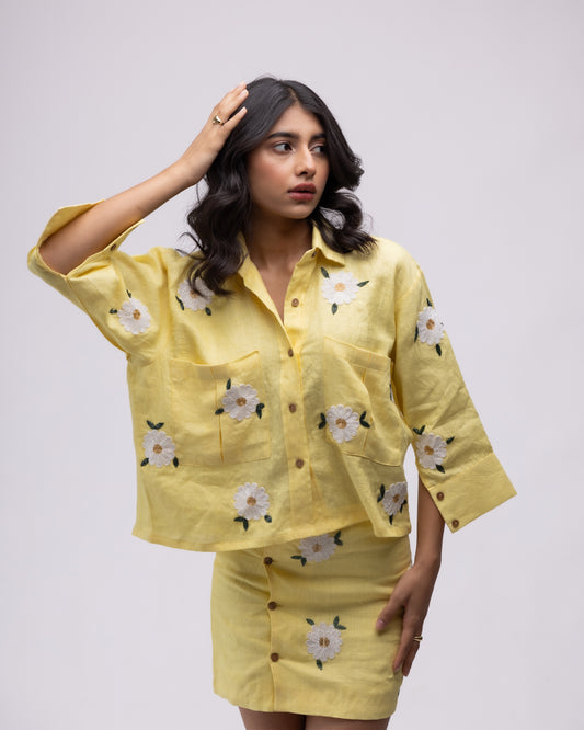 100% linen shirt with floral hand-embroidery