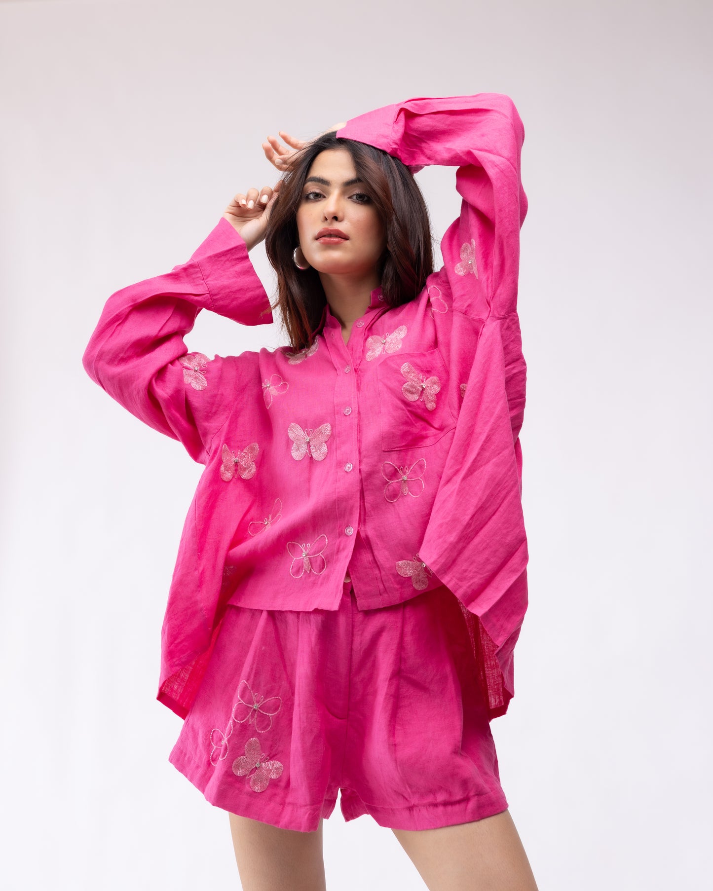 100% linen hand-embroidered shirt with box-pleated back