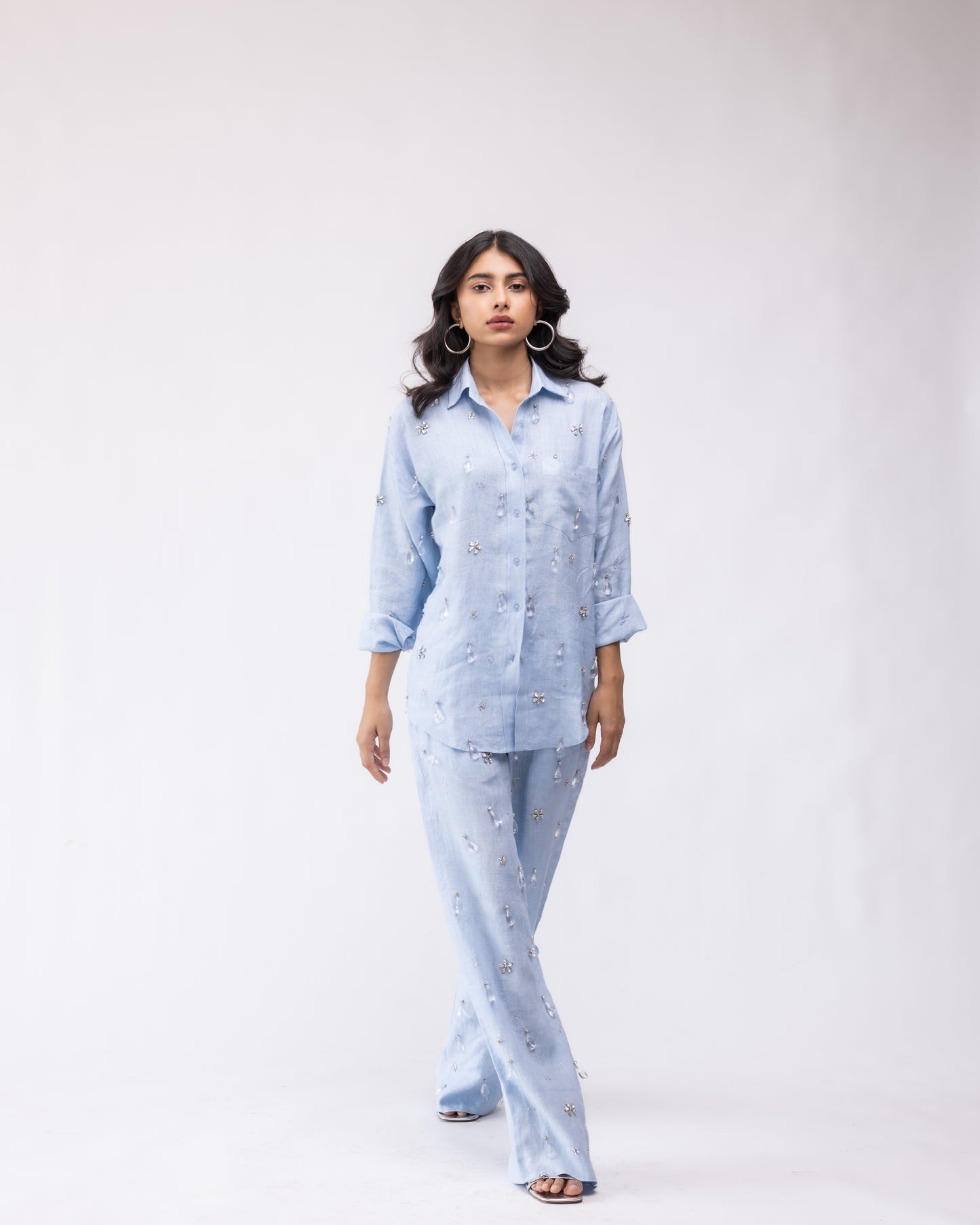 100% linen high-waisted trousers with crystal drop embellishing