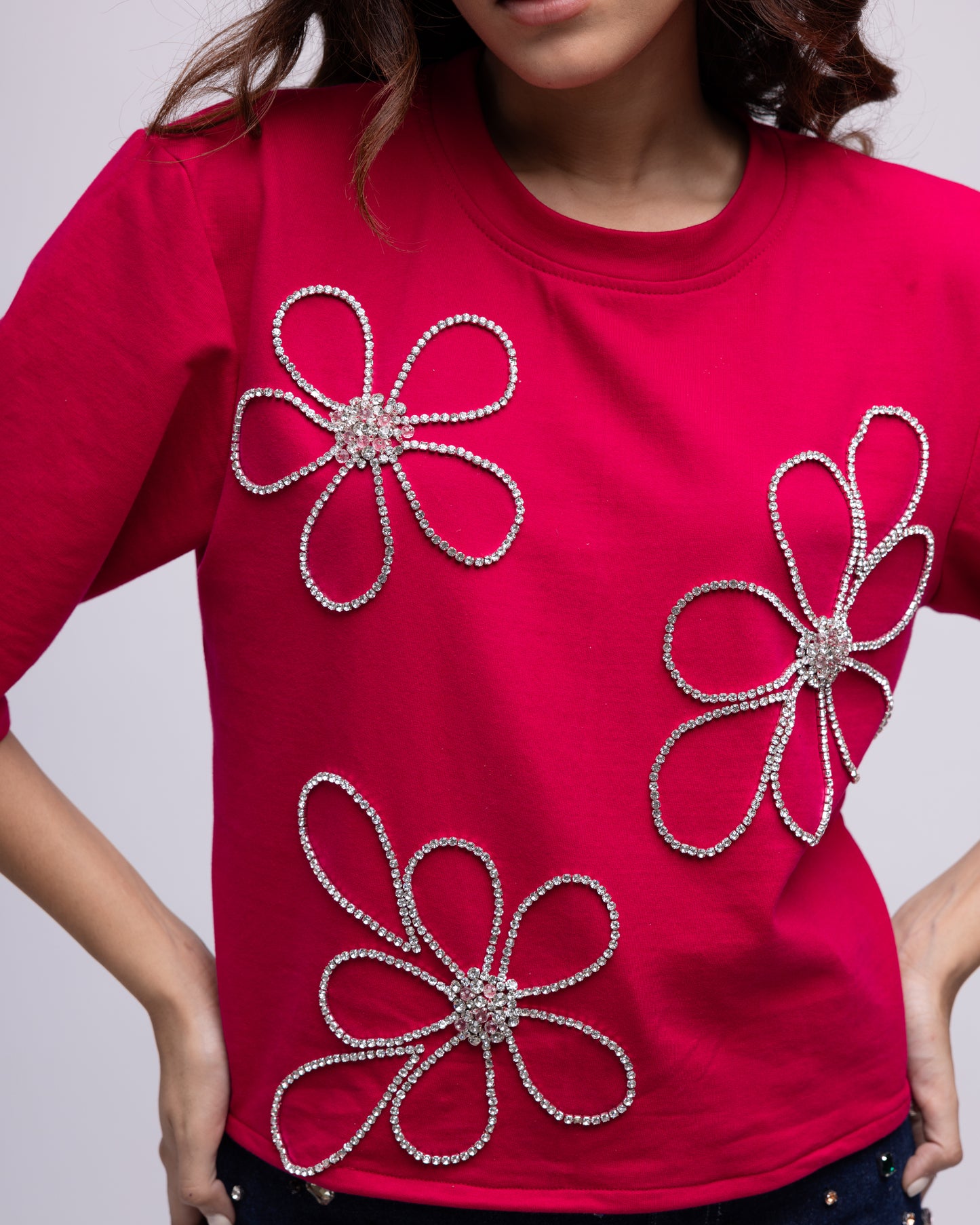 Backless embellished t-shirt with flowers