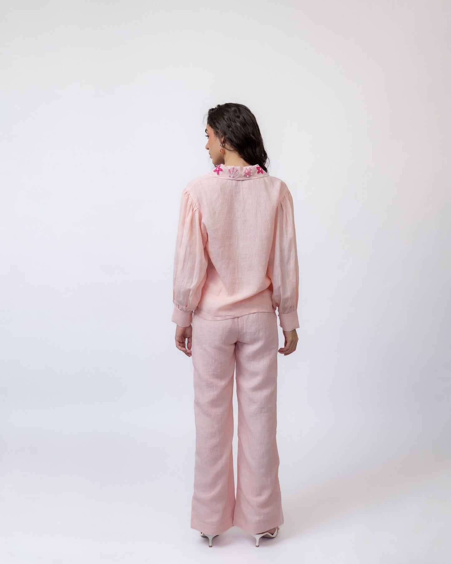 100% linen puff-sleeve hand-beaded collar shirt