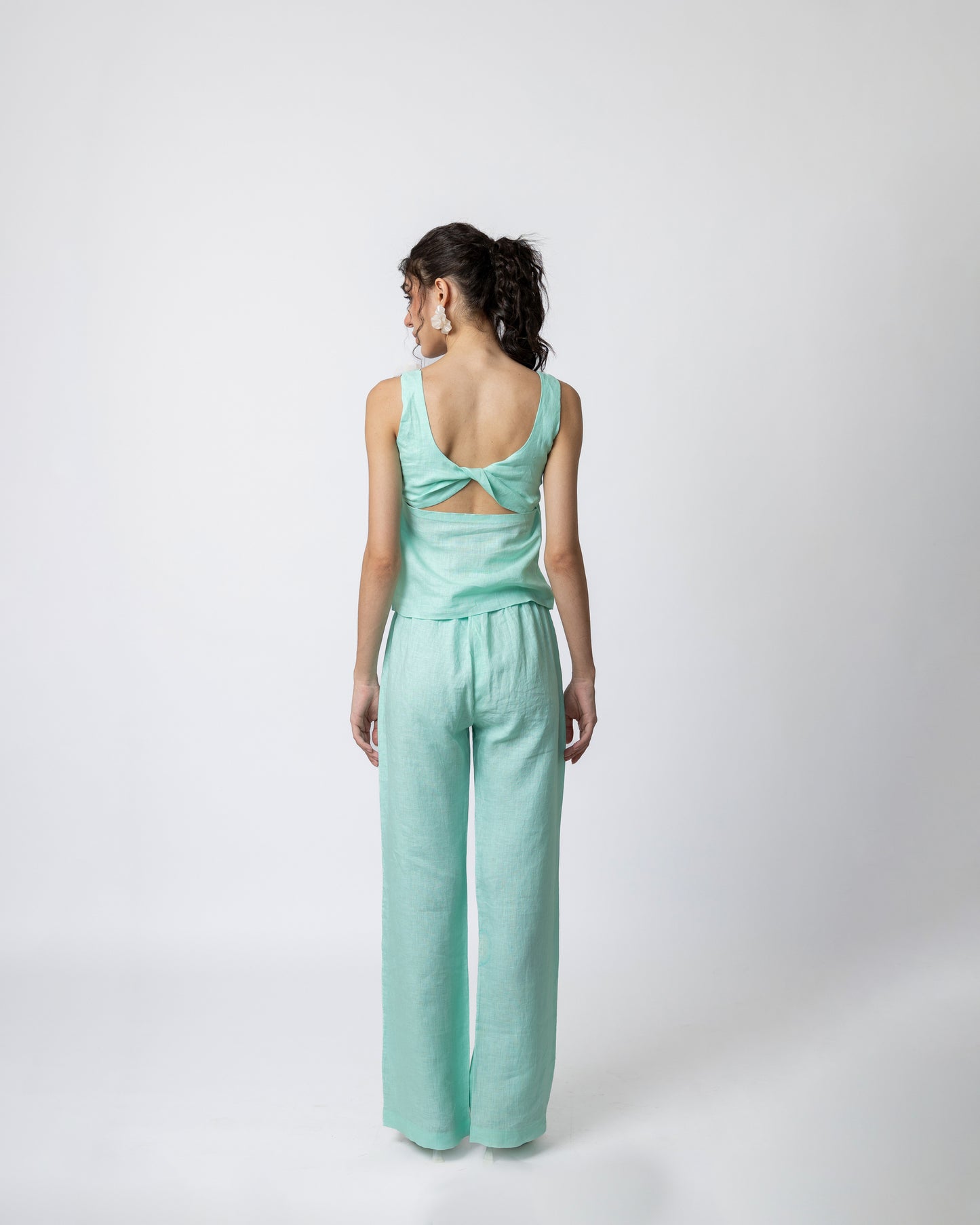 100% linen trousers with sequin pocket