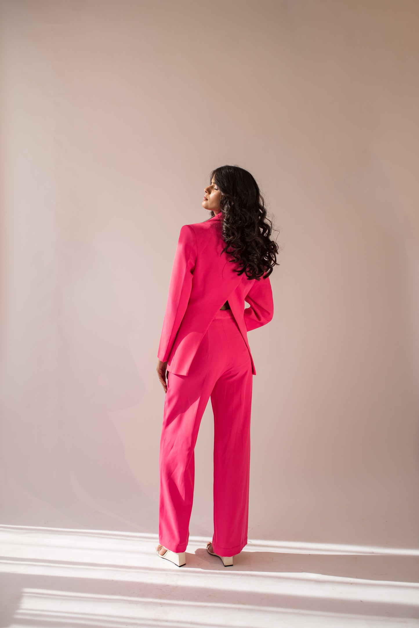 Blazer with V-back