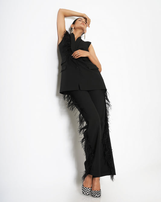 Waistcoat with double pocket and feather detail