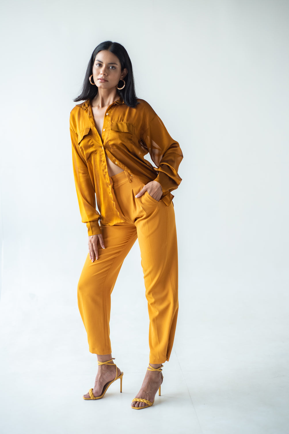 High-waisted carrot-fit trousers