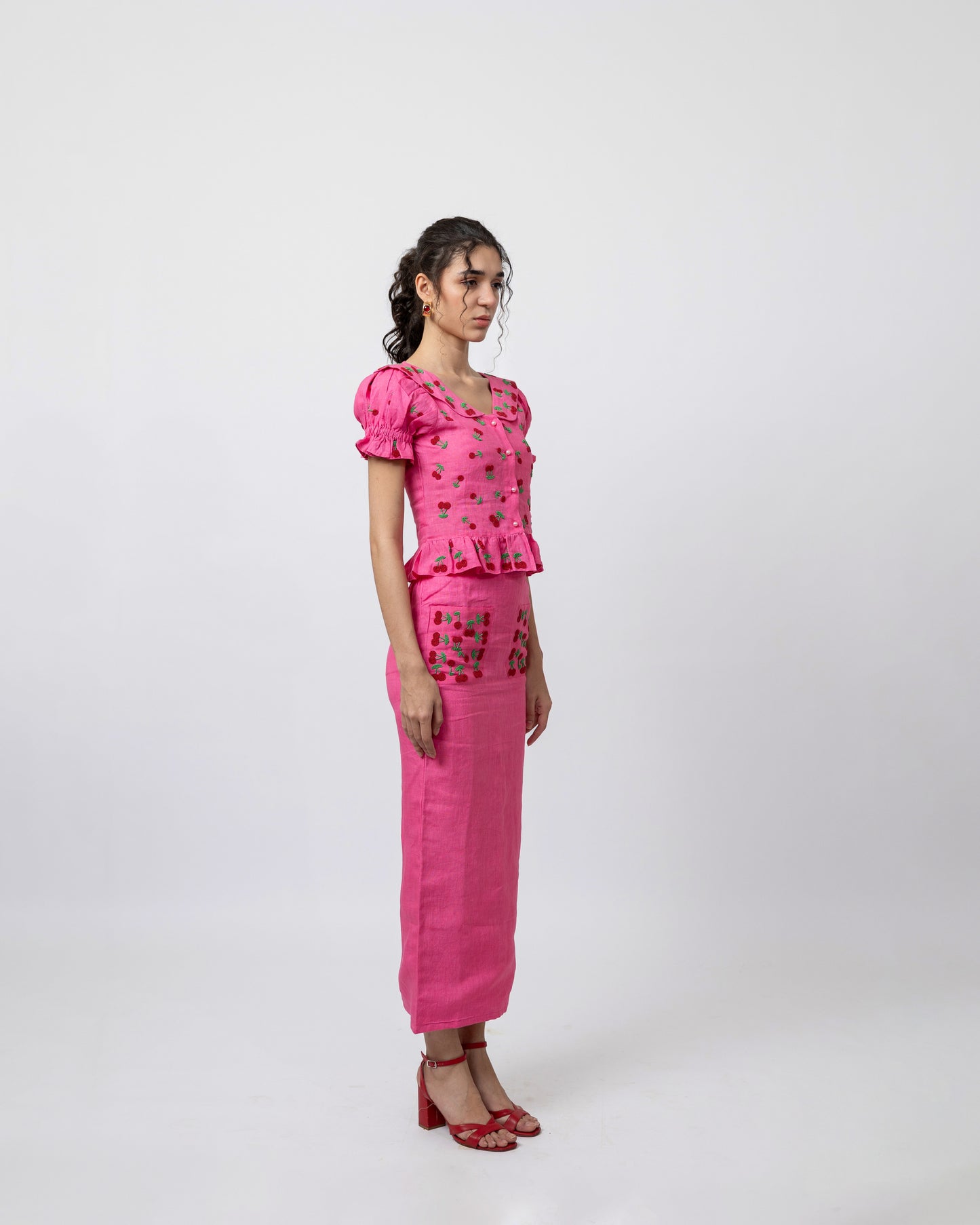 100% linen hand-beaded peter-pan collar top