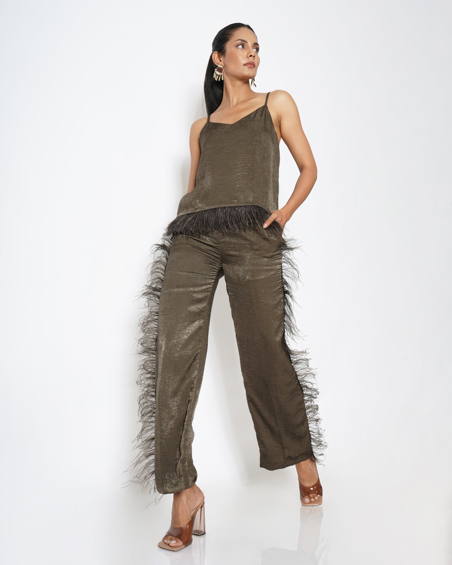 High-waisted trousers with feather detail